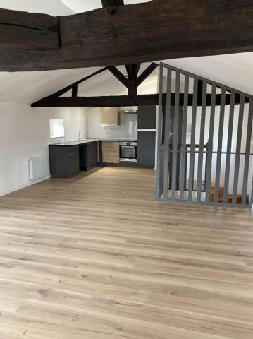 T3 rénové - Centre Marans - 2 chambres - Grande pièce de vie 40 m²