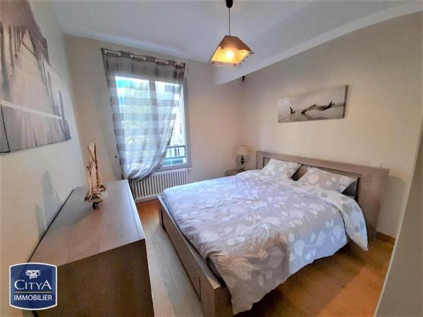 Appartement à louer 3 pièces 72.4m²