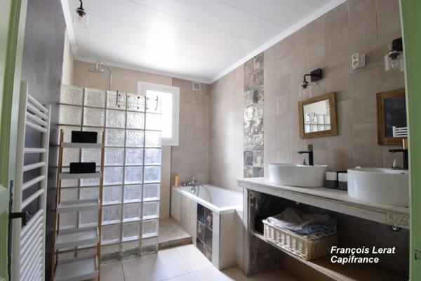 Maison à vendre 7 pièces MANOSQUE (04) - Quartier La Rochette - 169 m² habitable - 4 chambres - Piscine - Garage -