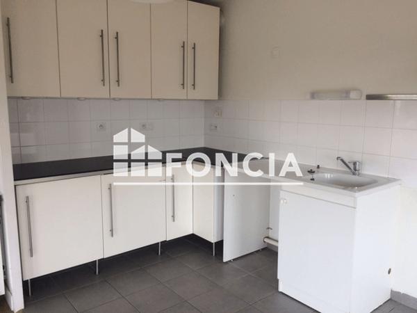Location Appartement 3 pièces 76.2 m² - 32 AVENUE RAYMOND MANAUD Bruges 33520