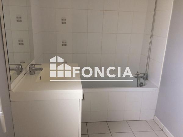 Location Appartement 3 pièces 76.2 m² - 32 AVENUE RAYMOND MANAUD Bruges 33520