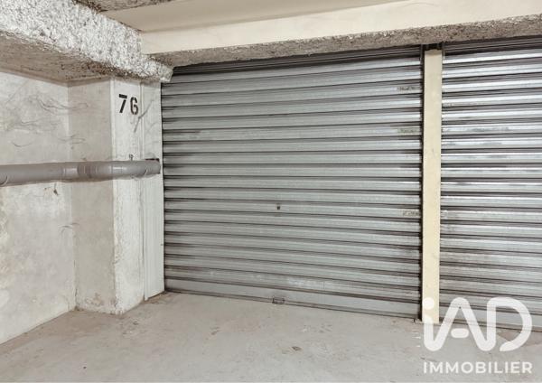 Parking à vendre 28 m² Paris 17