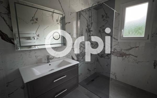 Maison à louer    3 pièces •  Beaufort