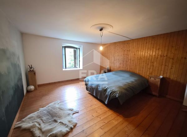 Maison pleine de charme à Ornans ,fort potentiel à exploiter !