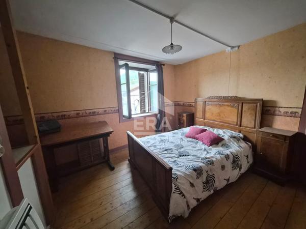 Maison pleine de charme à Ornans ,fort potentiel à exploiter !