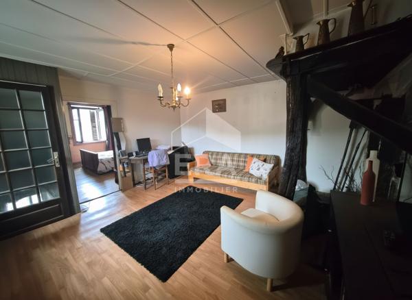 Maison pleine de charme à Ornans ,fort potentiel à exploiter !