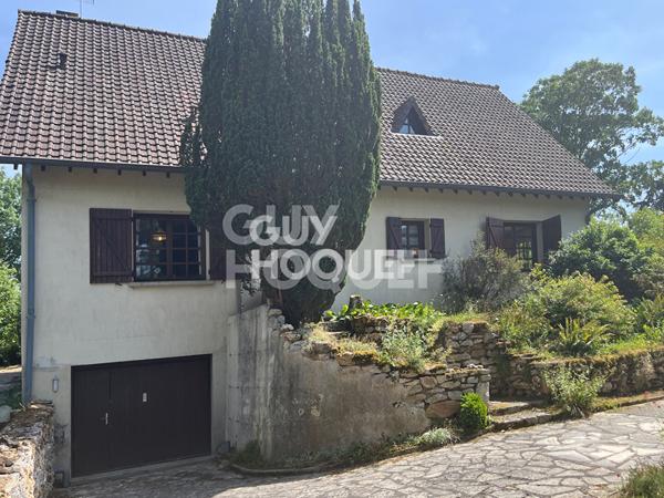 MAISON FAMILIALE SUR SOUS-SOL TOTAL DE 7 PIECES (179.5 m²) À ETIOLLES
