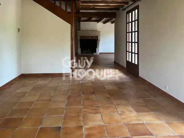 MAISON FAMILIALE SUR SOUS-SOL TOTAL DE 7 PIECES (179.5 m²) À ETIOLLES