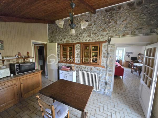 Maison en pierre de 195 m²