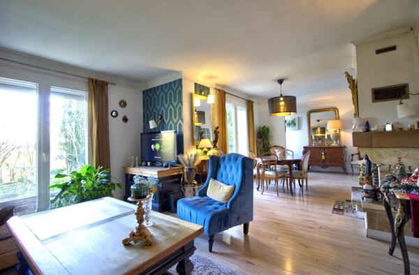 BON ENCONTRE - Maison de plain-pied avec 4 chambres et jardin dominant de 2480m².