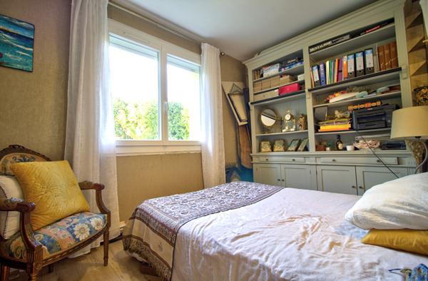 BON ENCONTRE - Maison de plain-pied avec 4 chambres et jardin dominant de 2480m².