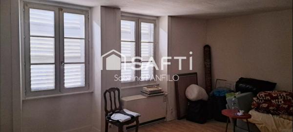 CENTE VILLE ET BEAUX VOLUMES