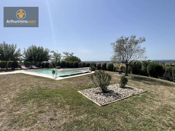 Vente                                                      Maison
                        
                     6 pièces                      177 m2                     à Marmande