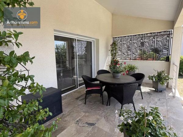 Vente                                                      Maison
                        
                     6 pièces                      177 m2                     à Marmande
