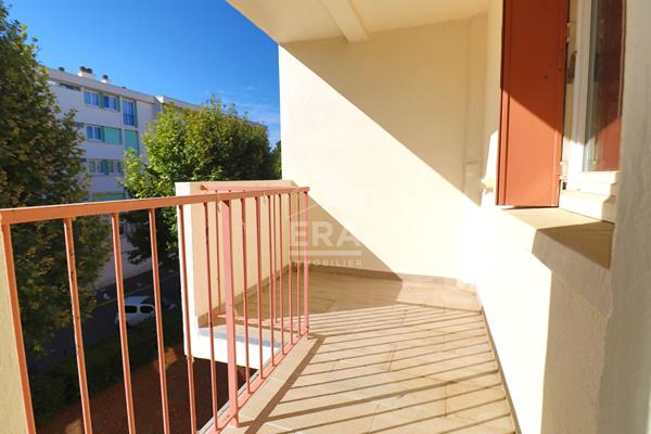 Appartement à vendre Marseille 3 pièces lumineux traversant calme loggia balcon sans travaux  stationenment facile