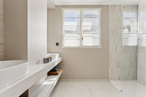 Paris 8ème - Les Jardins de Friedland - Calme - 3 pièces - Refait à neuf