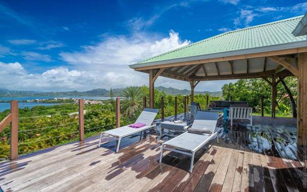 Maison à louer    6 pièces • 270 m2 Le Robert