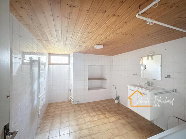 Maison à rénover de 87m2 et grange attenante 180m2