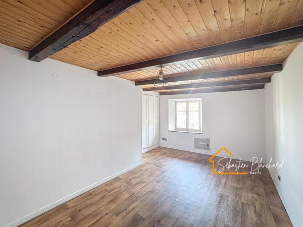 Maison à rénover de 87m2 et grange attenante 180m2