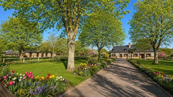 Vente                                                      Propriété
                        
                     7 pièces                      153 m2                     à Cormeilles