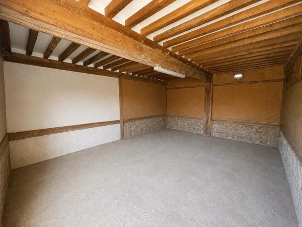 Vente                                                      Propriété
                        
                     7 pièces                      153 m2                     à Cormeilles