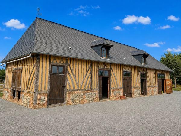 Vente                                                      Propriété
                        
                     7 pièces                      153 m2                     à Cormeilles