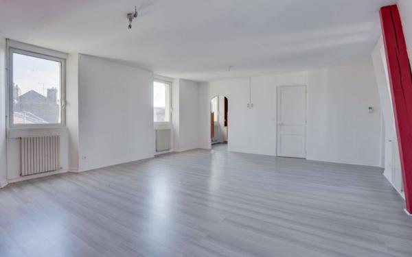 Appartement à vendre    1 pièce •  Chauny