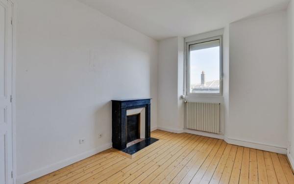 Appartement à vendre    1 pièce •  Chauny