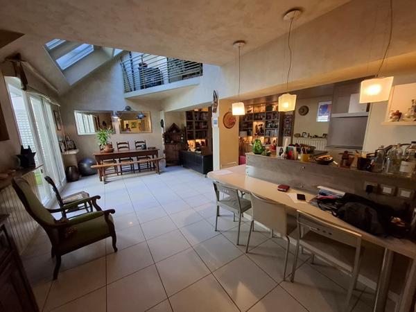 NANTERRE - HYPER CENTRE