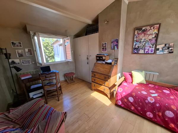 NANTERRE - HYPER CENTRE