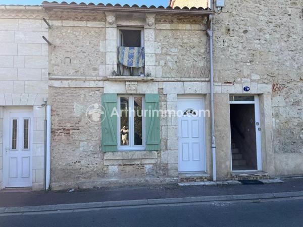 Location                                                      Maison de ville
                        
                     3 pièces                      52 m2                     à Mussidan