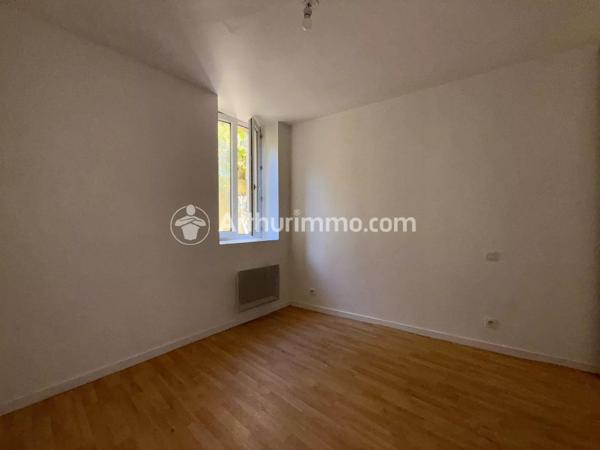 Location                                                      Maison de ville
                        
                     3 pièces                      52 m2                     à Mussidan