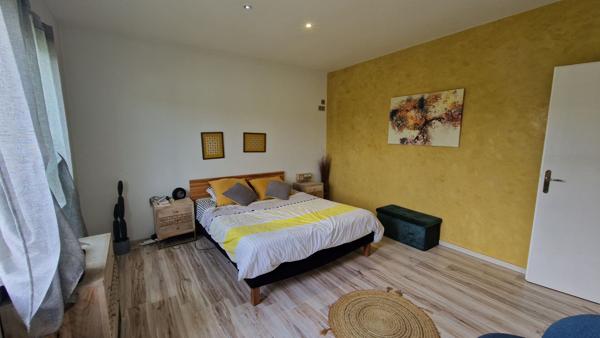 Belle maison familiale avec piscine et grand terrain clos de 2 447 m² !