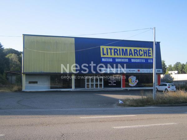 Localcommercial * 3000 M² * 19200 Ussel * 395 000  €