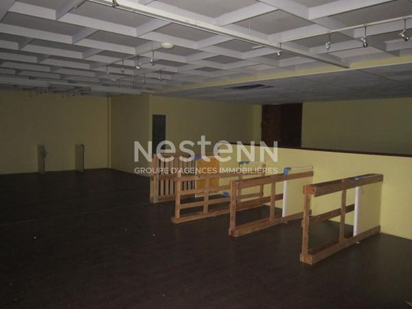 Localcommercial * 3000 M² * 19200 Ussel * 395 000  €