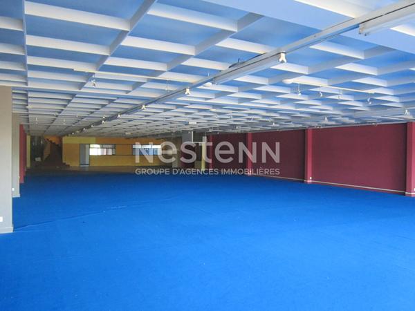 Localcommercial * 3000 M² * 19200 Ussel * 395 000  €