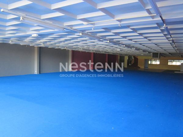 Localcommercial * 3000 M² * 19200 Ussel * 395 000  €