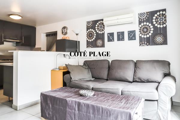 VAUX-SUR-MER VILLA FAMILIALE 1978 D'ARCHITECTE RENOVEE - 800 M PLAGE DE NAUZAN AU PRIX DE 836 000 € FAI