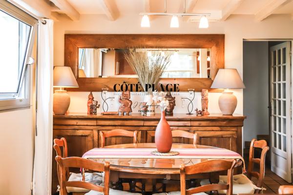 VAUX-SUR-MER VILLA FAMILIALE 1978 D'ARCHITECTE RENOVEE - 800 M PLAGE DE NAUZAN AU PRIX DE 836 000 € FAI