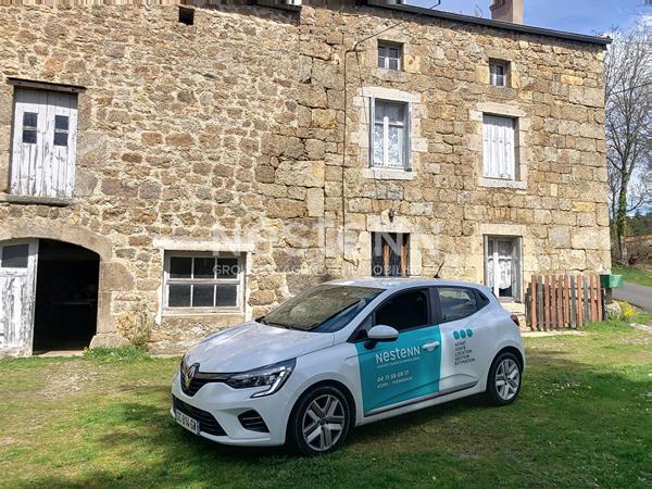 Ancien corps de ferme  a renover  dans hameau de lapte environnement calme