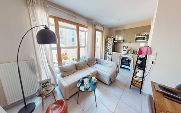 Appartement à vendre    2 pièces • 46,47 m2 Lyon 7