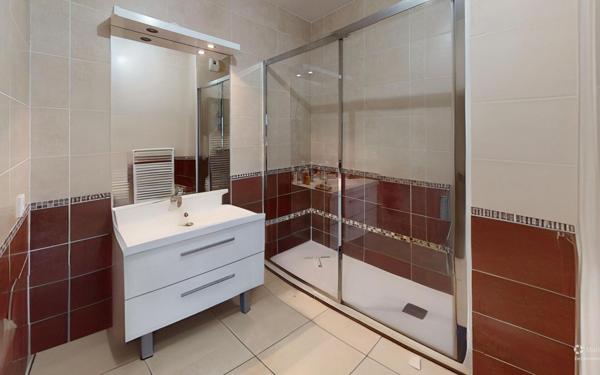 Appartement à vendre    2 pièces • 46,47 m2 Lyon 7