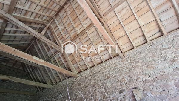 COUP DE COEUR Corps de ferme comprenant un maison et une grange