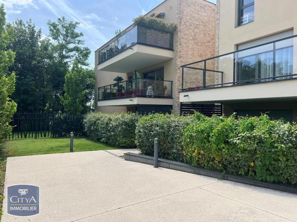 Appartement à louer 4 pièces 90.6m² Saint-Didier-au-Mont-d'Or (69370)