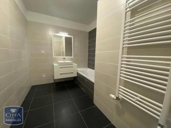 Appartement à louer 4 pièces 90.6m² Saint-Didier-au-Mont-d'Or (69370)