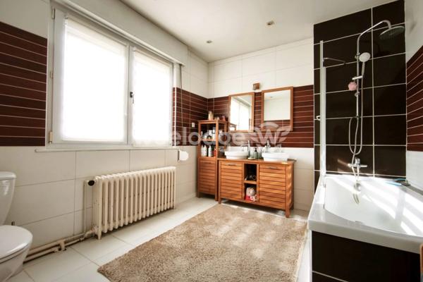 Maison à vendre 5 pièces de 116 m² à Maubeuge