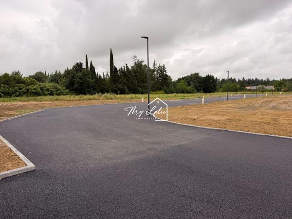 TERRAIN VIABILISE 1106m²