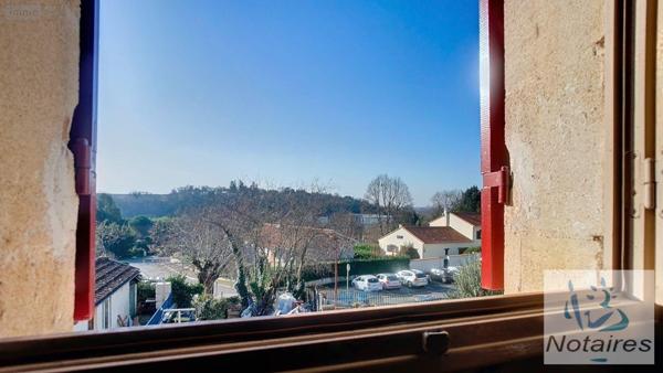 Maison individuelle à vendre à Latresne en Gironde (33360), ref : 045/2143   
CENTRE