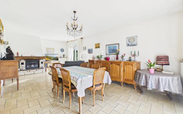 Maison à vendre    5 pièces •  Échenoz-la-Méline