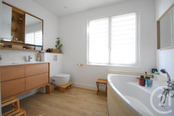 Maison à vendre  5 pièces - 153 m2 CREUZIER LE VIEUX - 03